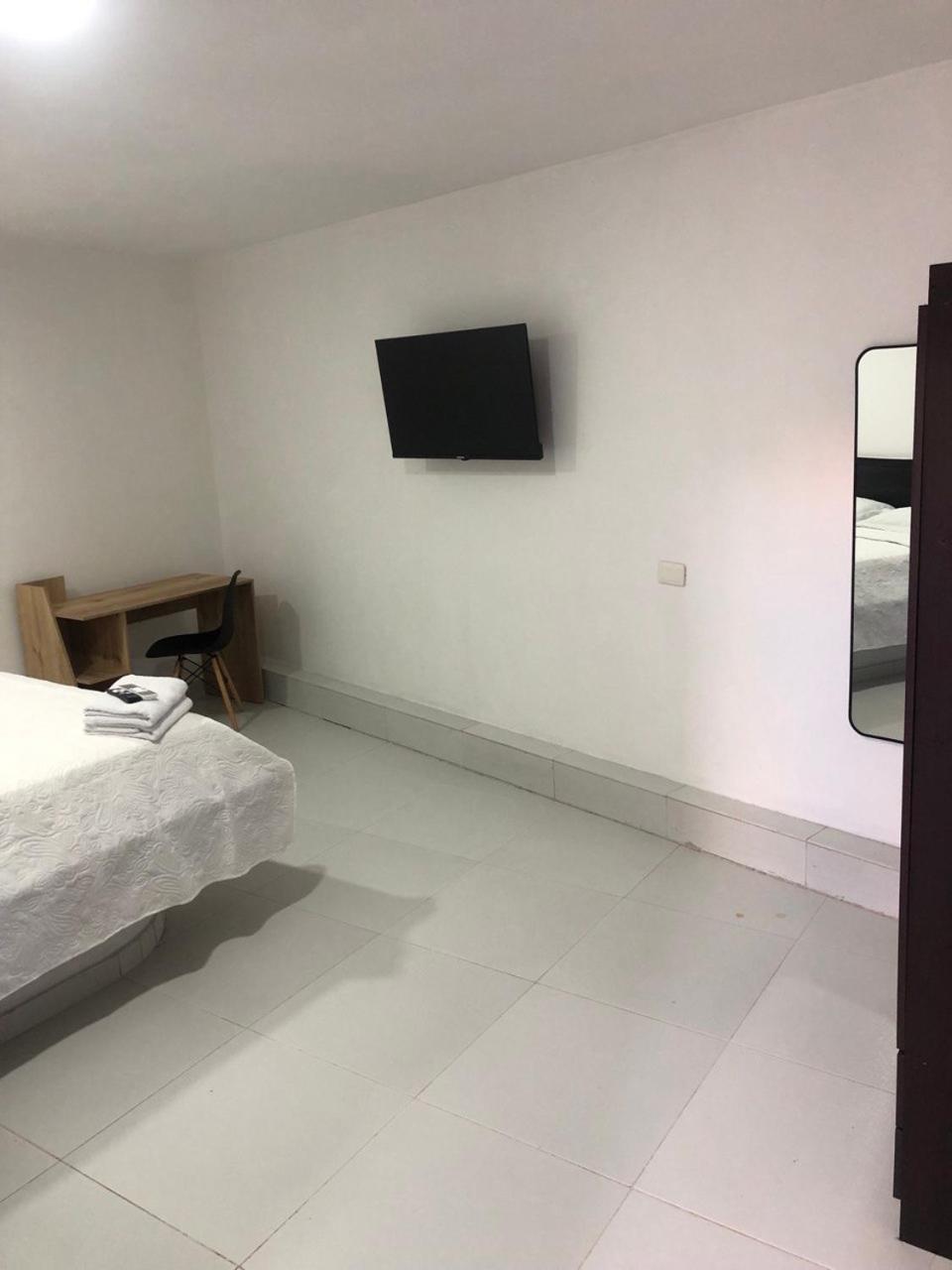 Capsule hotel Campestre *